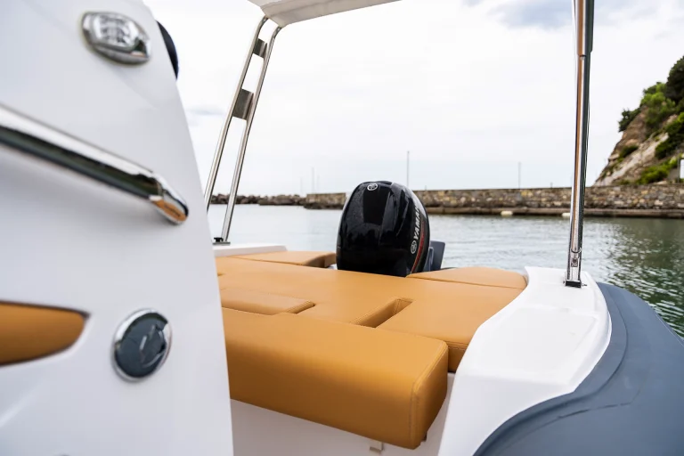 cbluxuryrent-noleggio-gommoni-e-yacht-02